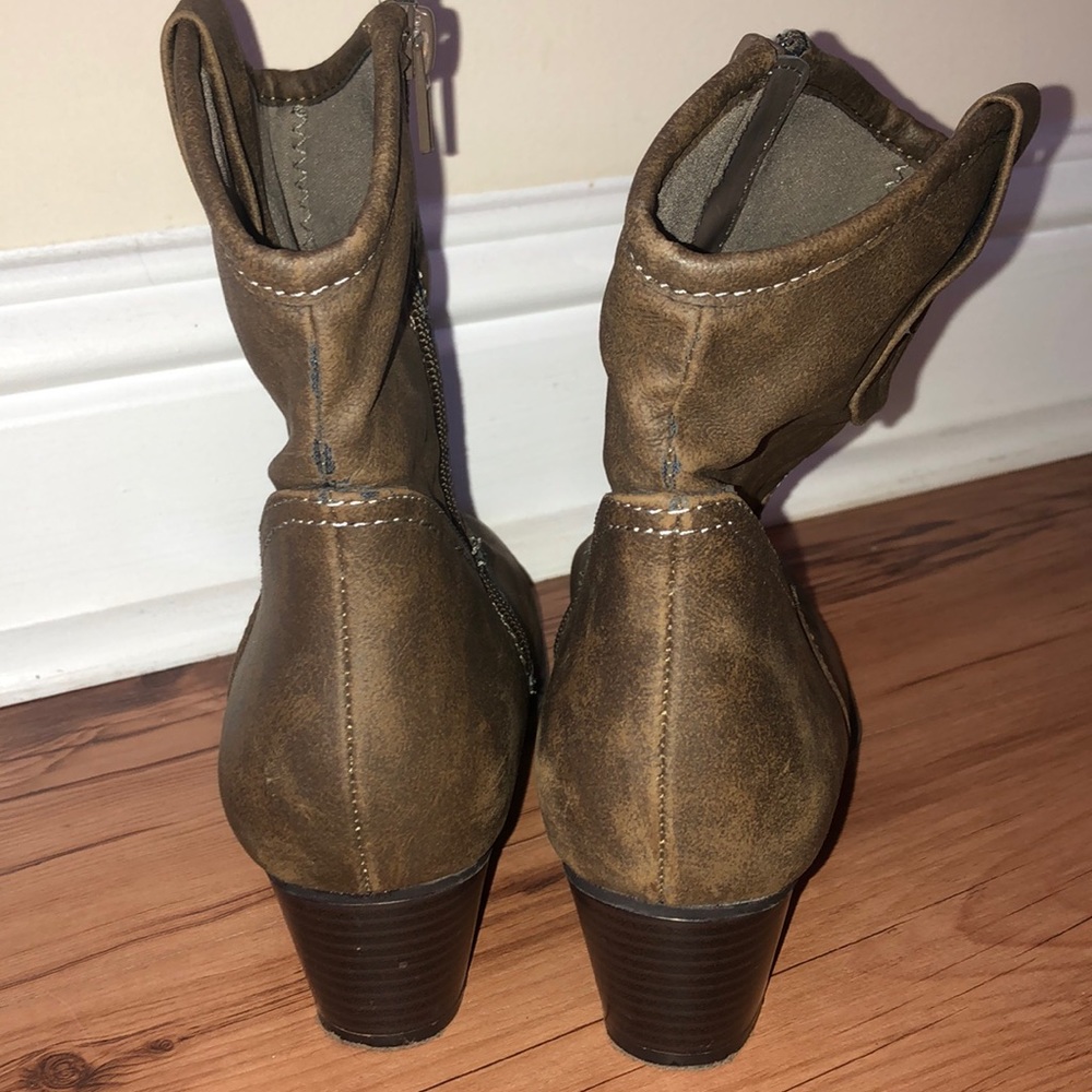 Booties - Picture 4 of 5